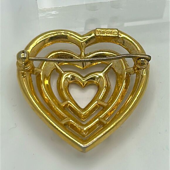 Vintage Trifari Brooch - Picture 2 of 3